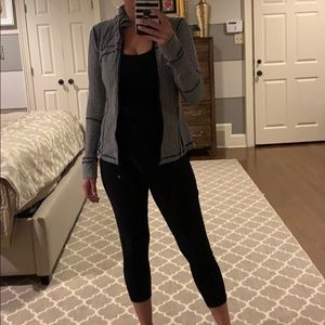 Lululemon zip up jacket size 8